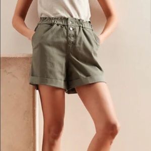Banana Republic Factory Women’s High Rise Paperbag Shorts, Olive Green Size 8